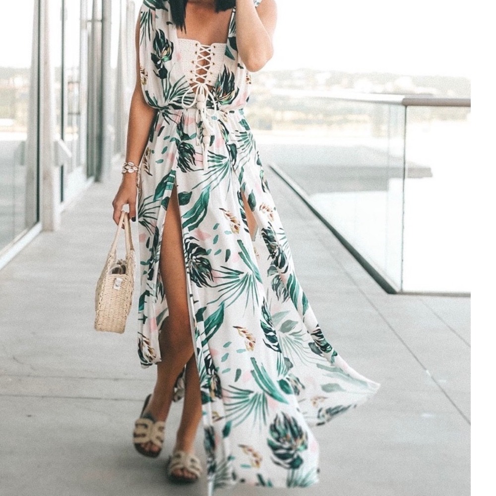 BCBG MaxAzria Tropical Palm Plunge Maxi Dress Size L Resort, Coverup